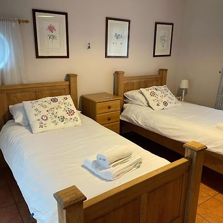 Mimosa Cottage Swyre Ngoại thất bức ảnh